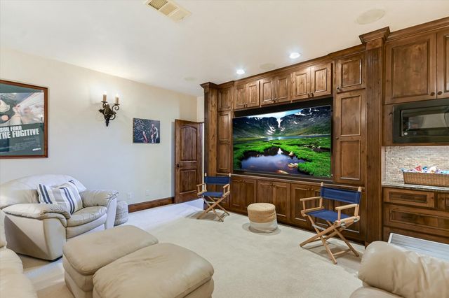 120 Applehead Island DR, Horseshoe Bay, TX 78657