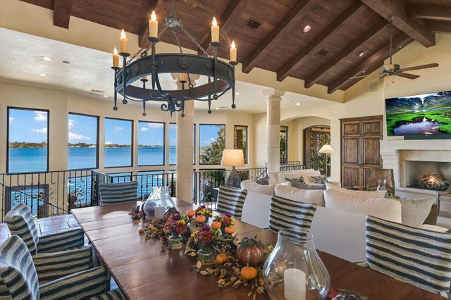 120 Applehead Island DR, Horseshoe Bay, TX 78657