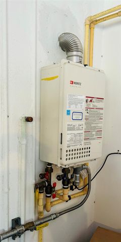 14224 NW 18th Ct, Pembroke Pines, FL 33028