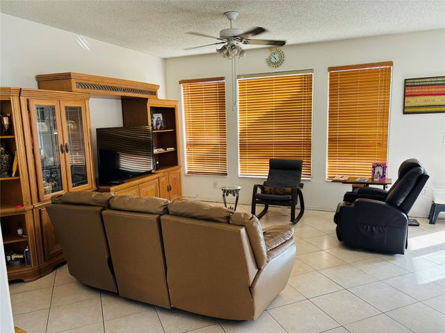 14224 NW 18th Ct, Pembroke Pines, FL 33028