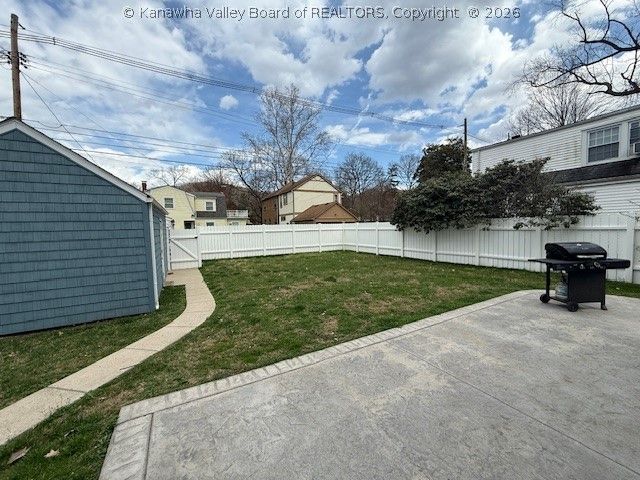 3910 Noyes Avenue, Charleston, WV 25304