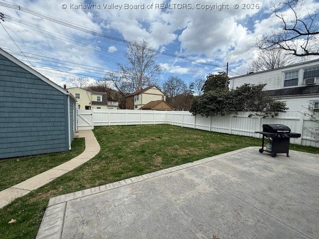 3910 Noyes Avenue, Charleston, WV 25304