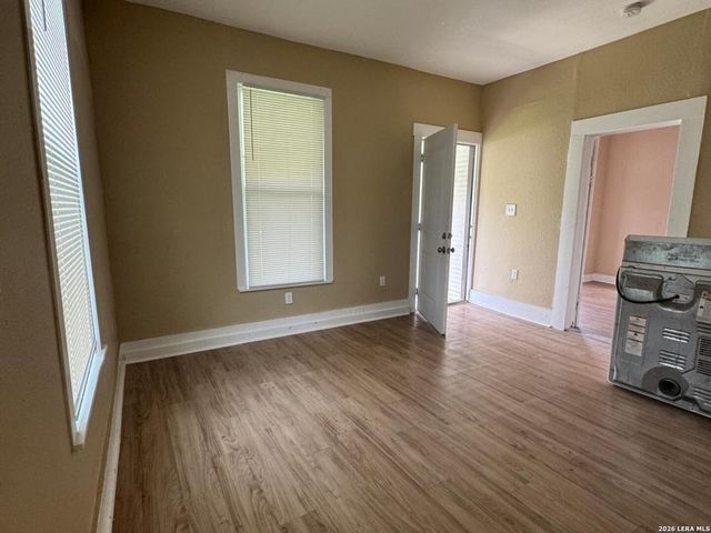 326 STONEWALL ST, San Antonio, TX 78214