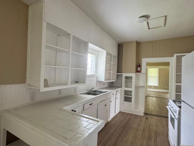 326 STONEWALL ST, San Antonio, TX 78214