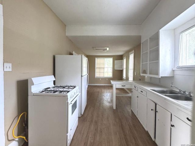 326 STONEWALL ST, San Antonio, TX 78214