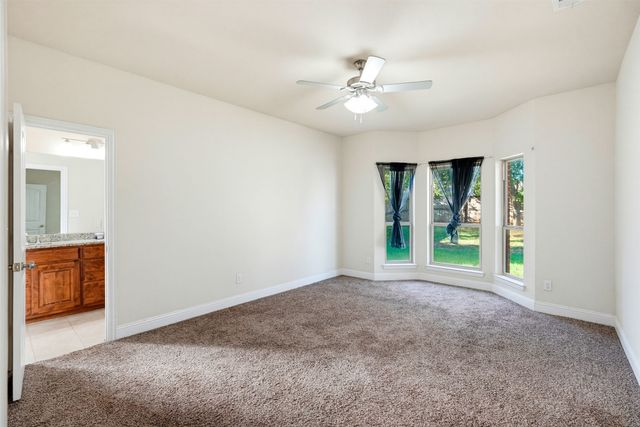 4721 Woodview Lane, Forest Hill, TX 76140