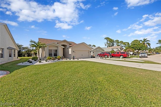 18040 Horseshoe Bay CIR, Fort Myers, FL 33967