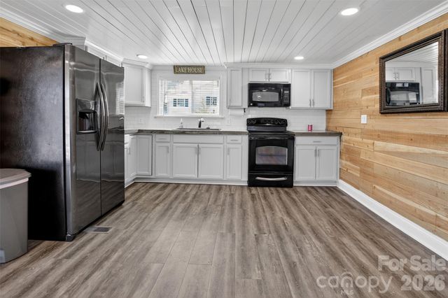 2466 Cottage Lane, Liberty Hill, SC 29074