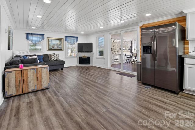 2466 Cottage Lane, Liberty Hill, SC 29074