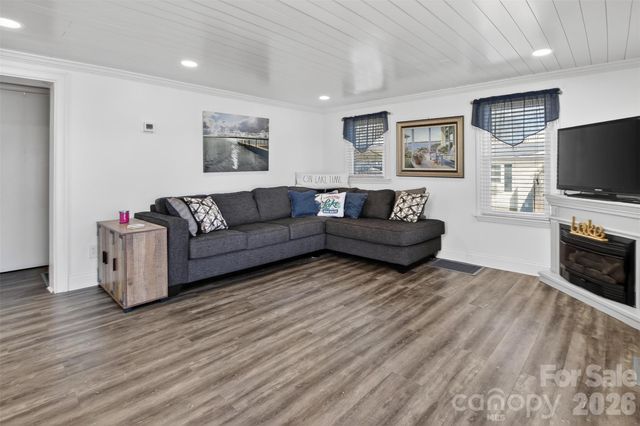 2466 Cottage Lane, Liberty Hill, SC 29074