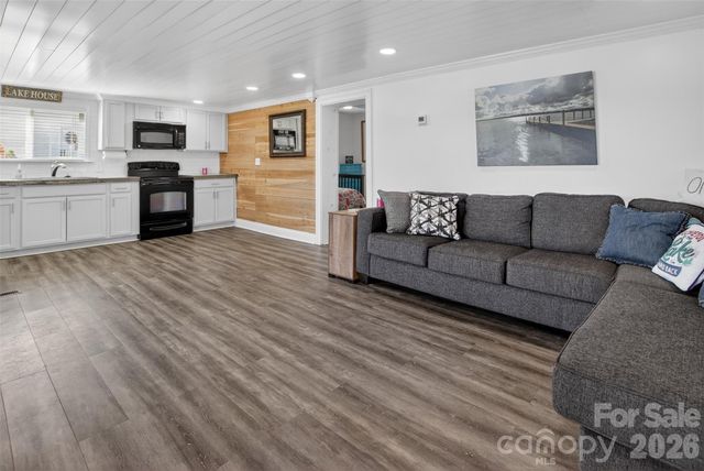 2466 Cottage Lane, Liberty Hill, SC 29074