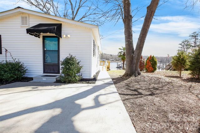 2466 Cottage Lane, Liberty Hill, SC 29074