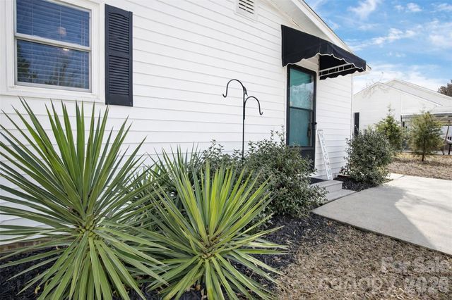 2466 Cottage Lane, Liberty Hill, SC 29074