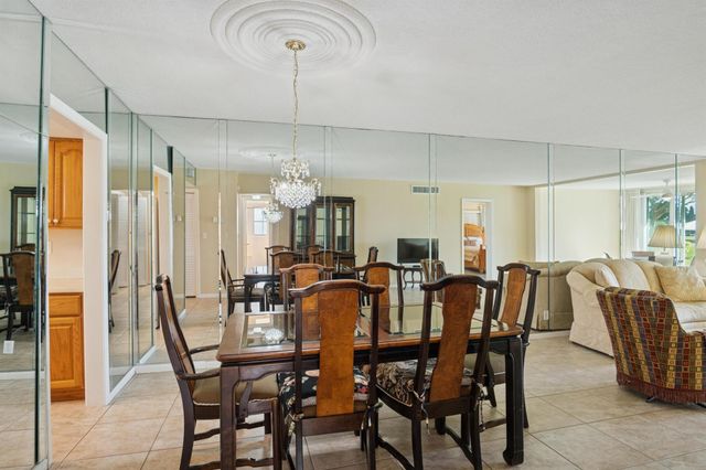 157 Atlantis Boulevard 104, Atlantis, FL 33462