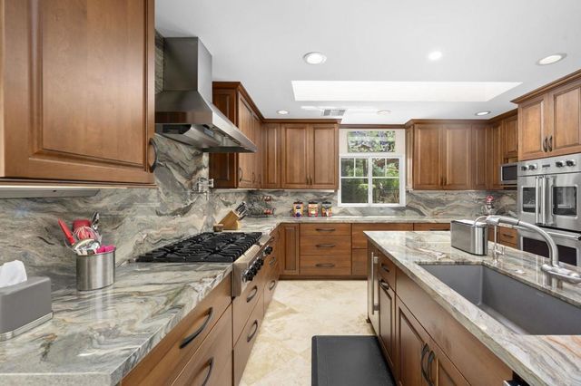 18725 AVENIDA CORDILLERA, San Diego, CA 92127