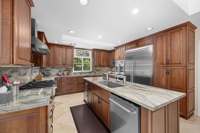 18725 AVENIDA CORDILLERA, San Diego, CA 92127
