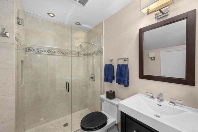 18725 AVENIDA CORDILLERA, San Diego, CA 92127