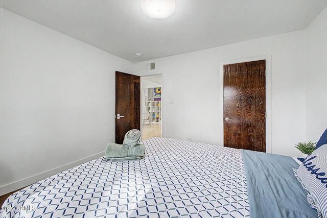 4411 N 18TH Street, Phoenix, AZ 85016