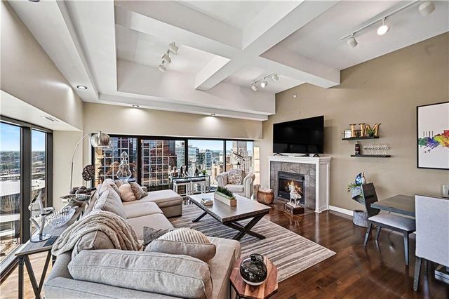 1101 Walnut Street 1909, Kansas City, MO 64106