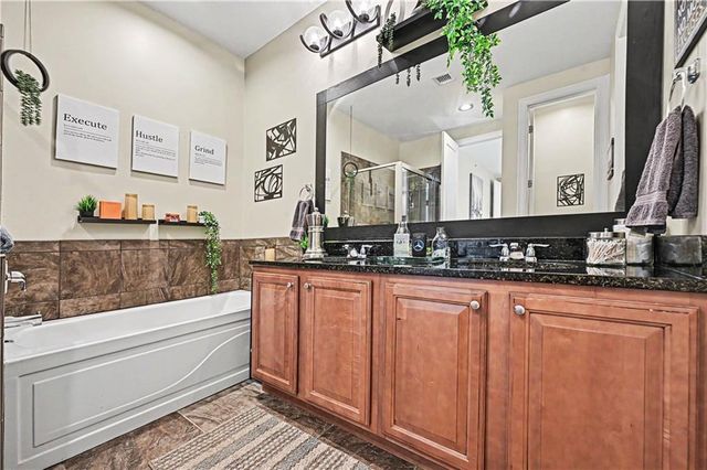 1101 Walnut Street 1909, Kansas City, MO 64106