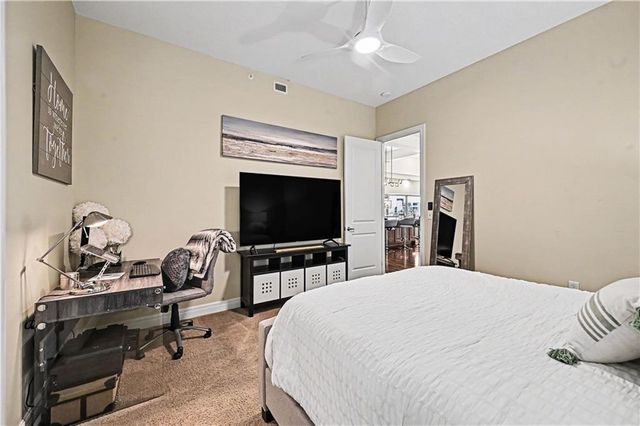 1101 Walnut Street 1909, Kansas City, MO 64106