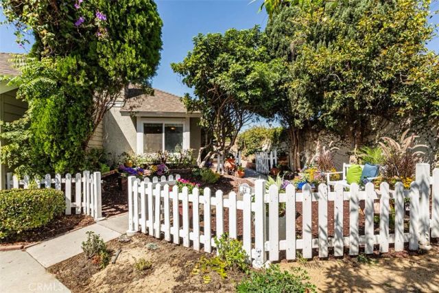 24 Riverstone, Irvine, CA 92606