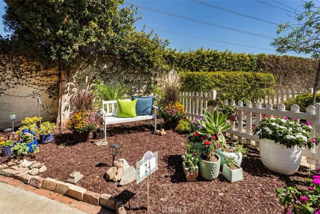 24 Riverstone, Irvine, CA 92606