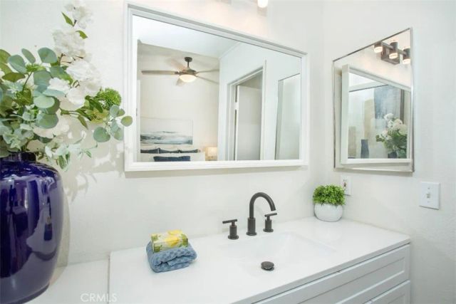 24 Riverstone, Irvine, CA 92606