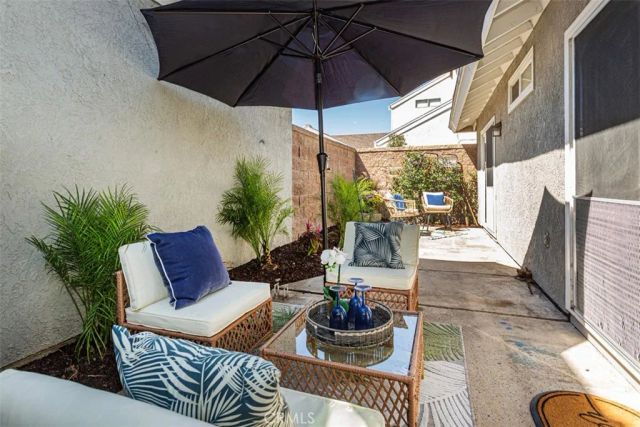 24 Riverstone, Irvine, CA 92606