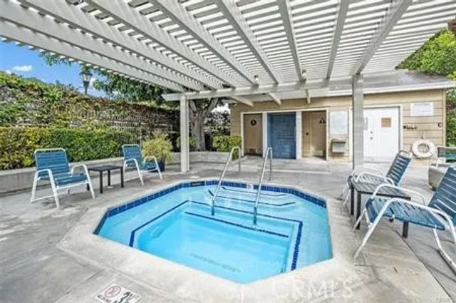 24 Riverstone, Irvine, CA 92606