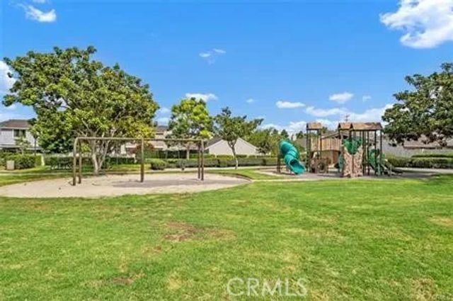 24 Riverstone, Irvine, CA 92606
