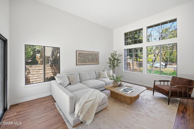2007 Simsbury Court, Thousand Oaks, CA 91360