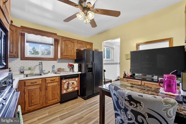 1406 ALBERTA DR, District Heights, MD 20747