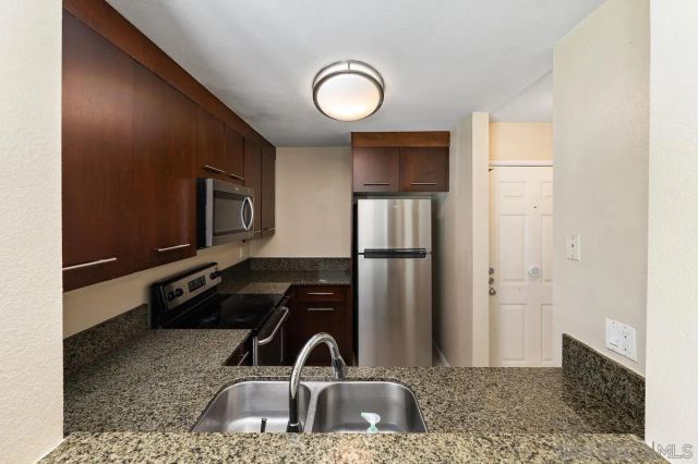 7425 Charmant Dr 2601, San Diego, CA 92122