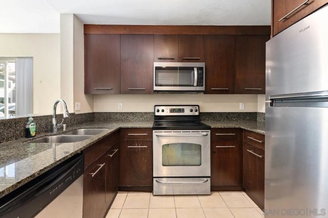 7425 Charmant Dr 2601, San Diego, CA 92122