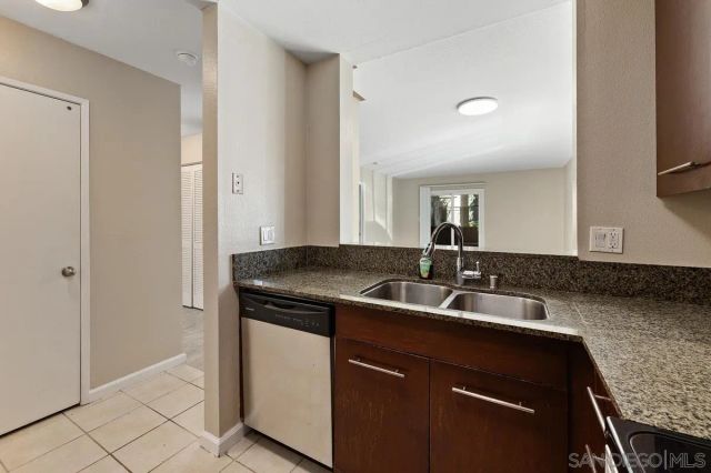 7425 Charmant Dr 2601, San Diego, CA 92122