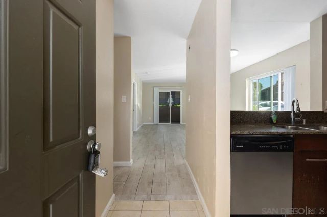 7425 Charmant Dr 2601, San Diego, CA 92122