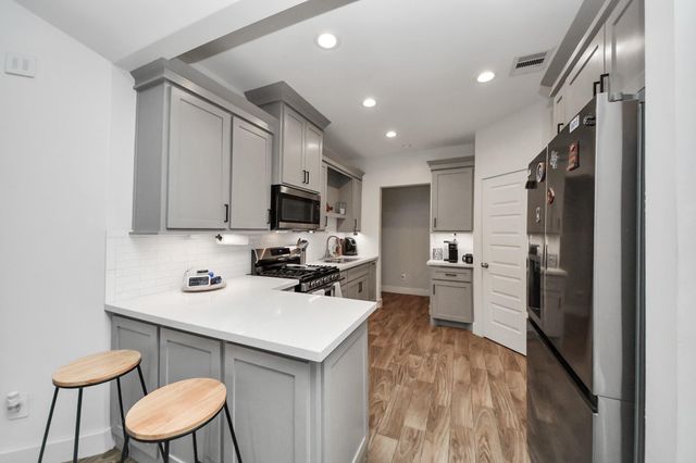 8349 Lenore Street, Houston, TX 77017