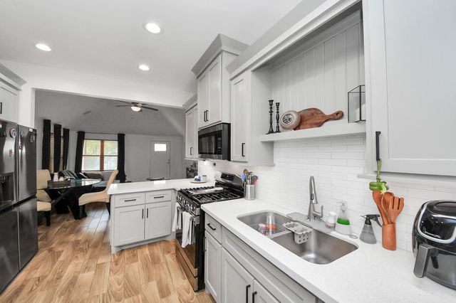 8349 Lenore Street, Houston, TX 77017