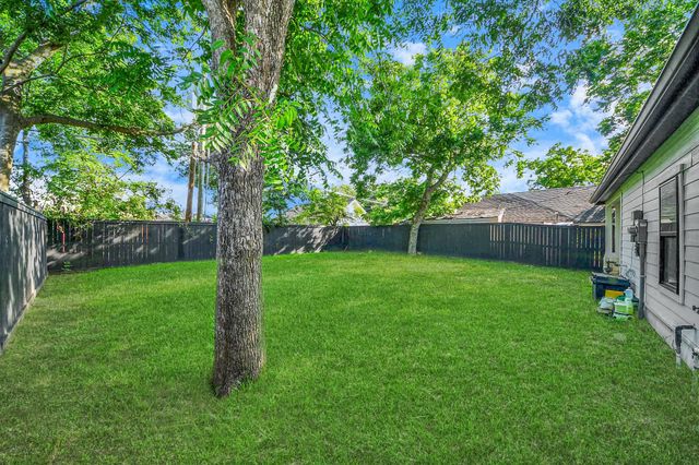 8349 Lenore Street, Houston, TX 77017