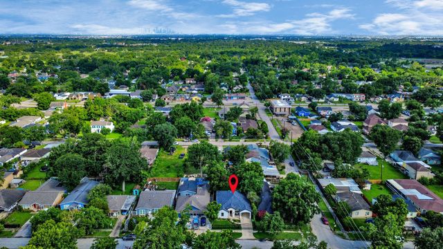 8349 Lenore Street, Houston, TX 77017