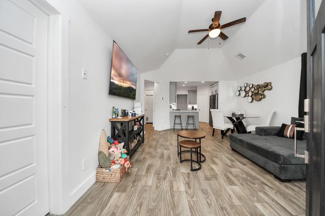 8349 Lenore Street, Houston, TX 77017