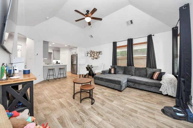 8349 Lenore Street, Houston, TX 77017