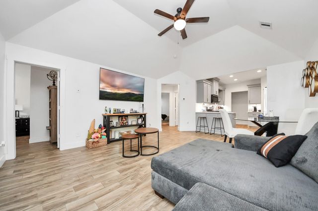 8349 Lenore Street, Houston, TX 77017