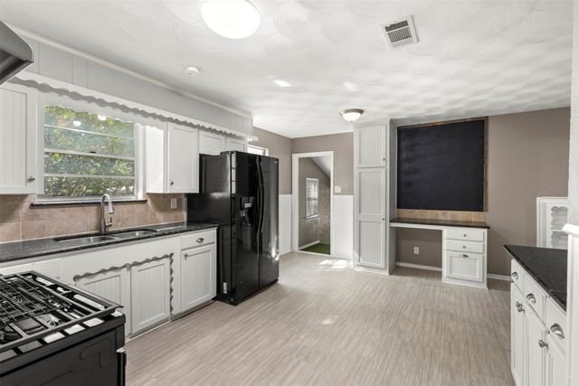 412 E Ross Street, Waxahachie, TX 75165