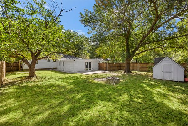 412 E Ross Street, Waxahachie, TX 75165