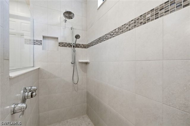 9432 Purple Martin CT, Naples, FL 34120