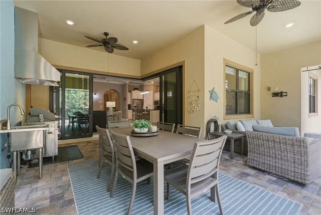 9432 Purple Martin CT, Naples, FL 34120