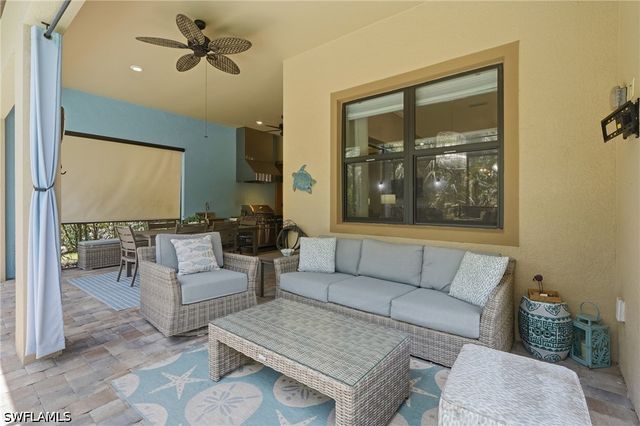 9432 Purple Martin CT, Naples, FL 34120