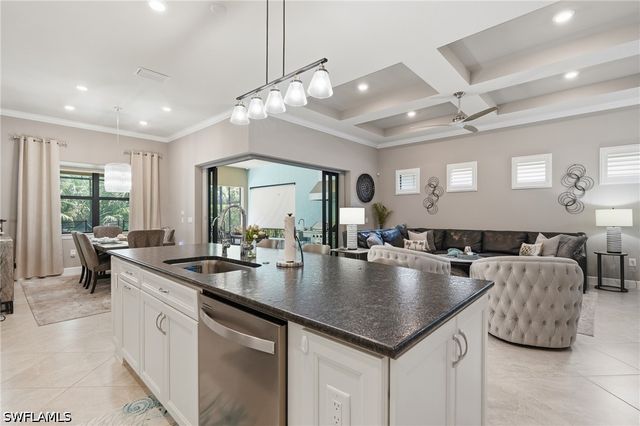 9432 Purple Martin CT, Naples, FL 34120